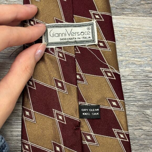 Vintage Gianni Versace‎ Geometric Brown Red Mens 4" Italian Designer Silk Tie - Picture 6 of 7